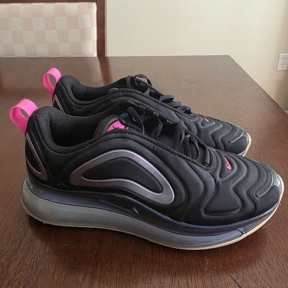 Stylish Black and Pink Women's Sneakers - Picture 1 of 3